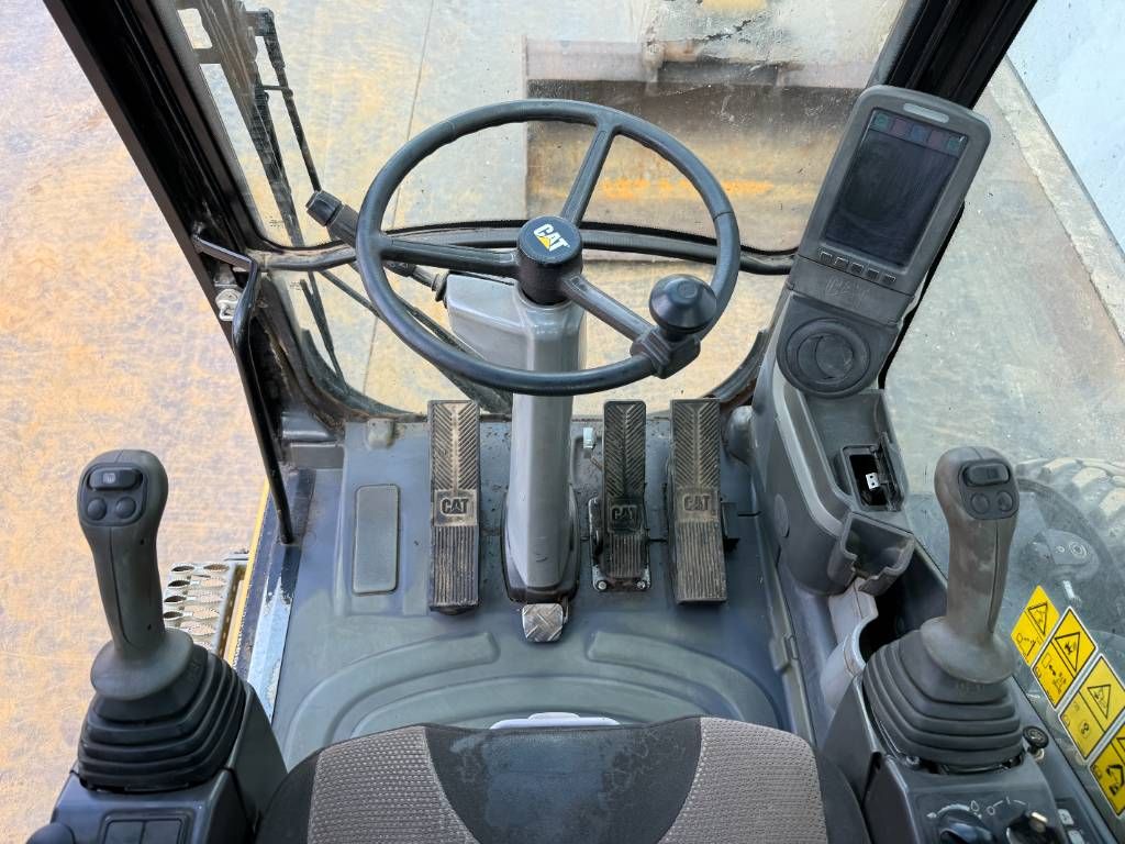 CAT M315D - Triple Boom / Quick Coupler