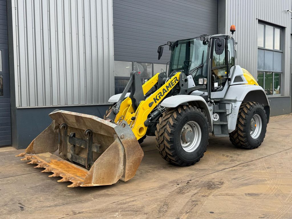 Kramer 8155 / Forks / bucket