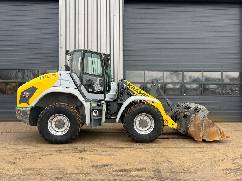 Kramer 8155 / Forks / bucket