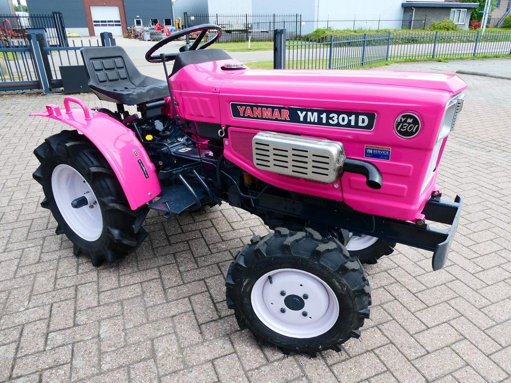 Yanmar YM1301 4wd / 1109 Draaiuren / Pink Edition