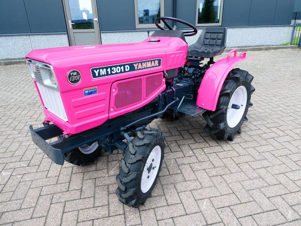 Yanmar YM1301 4wd / 1109 Draaiuren / Pink Edition