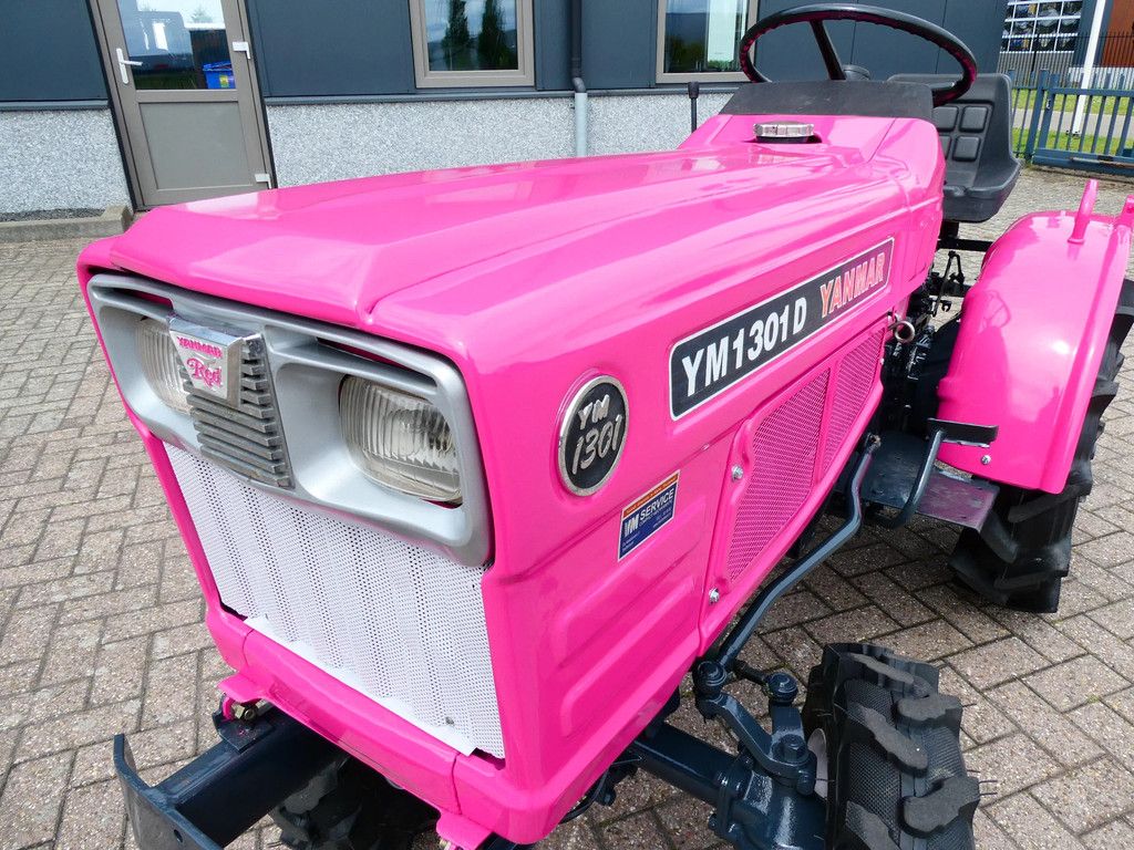 Yanmar YM1301 4wd / 1109 Draaiuren / Pink Edition
