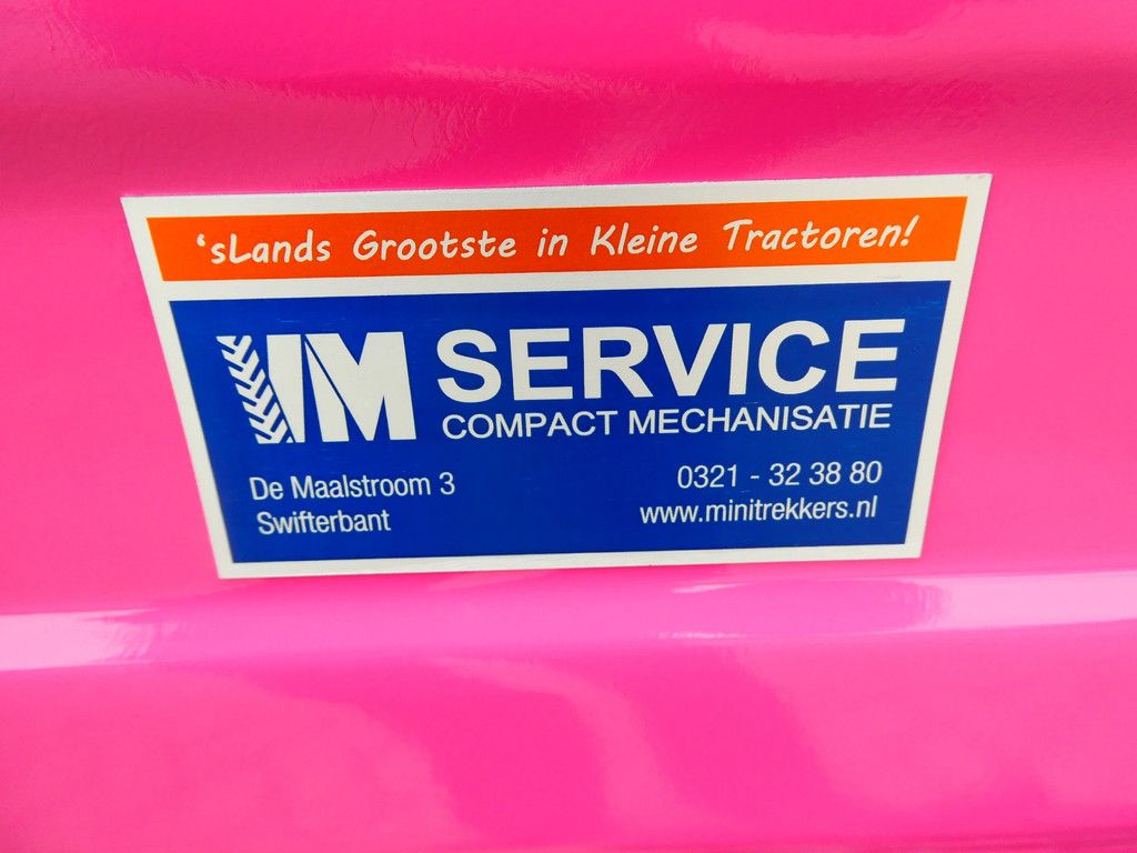 Yanmar YM1301 4wd / 1109 Draaiuren / Pink Edition