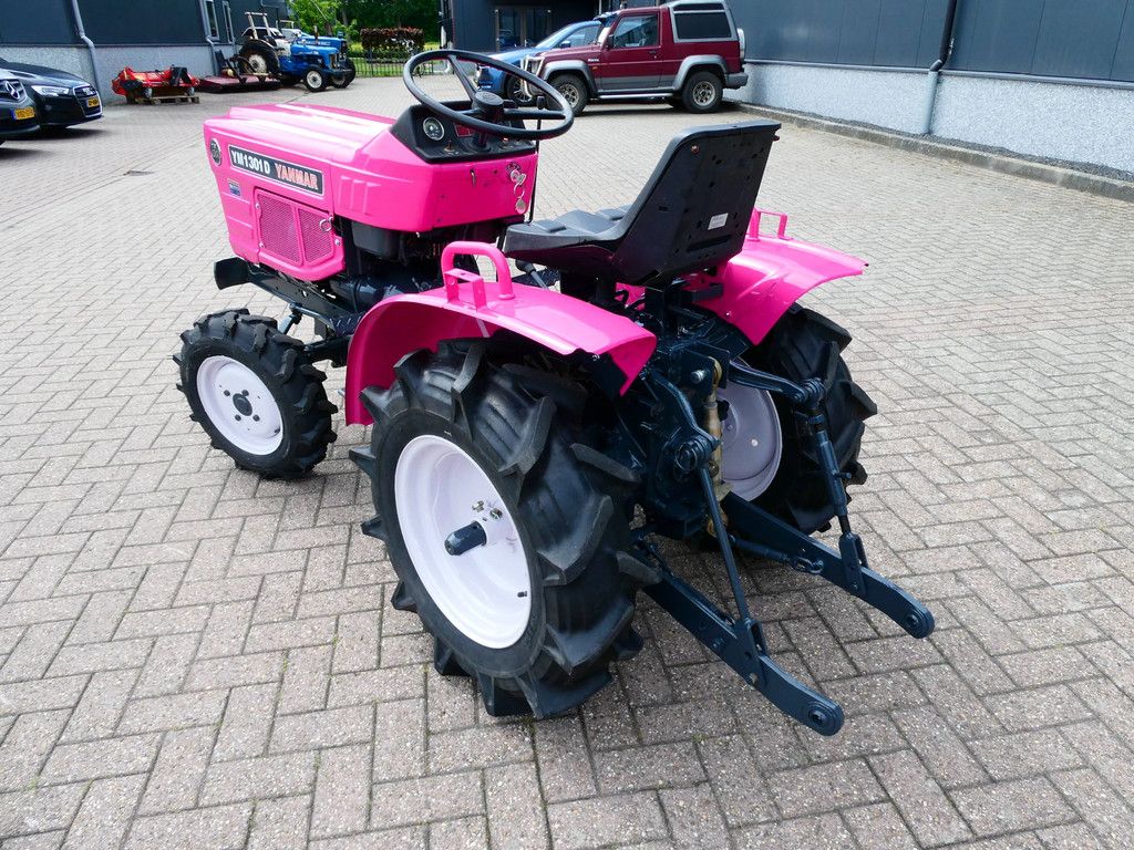 Yanmar YM1301 4wd / 1109 Draaiuren / Pink Edition