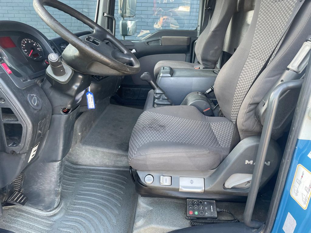 MAN TGL 12.210 Machinetransporter 255.000 km Euro 3 , LoadingCap 6.820 Kg