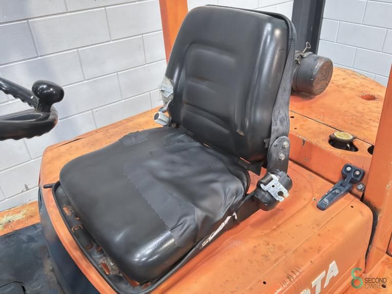 Gabelstapler Diesel Toyota 02-5 FD 20