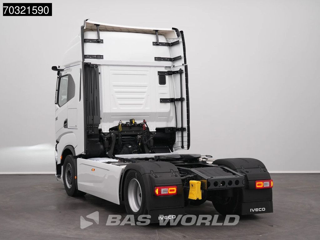 Iveco S-Way 500 4X2 NEW! 2xTanks HPEB Standklima ACC NAVI LED