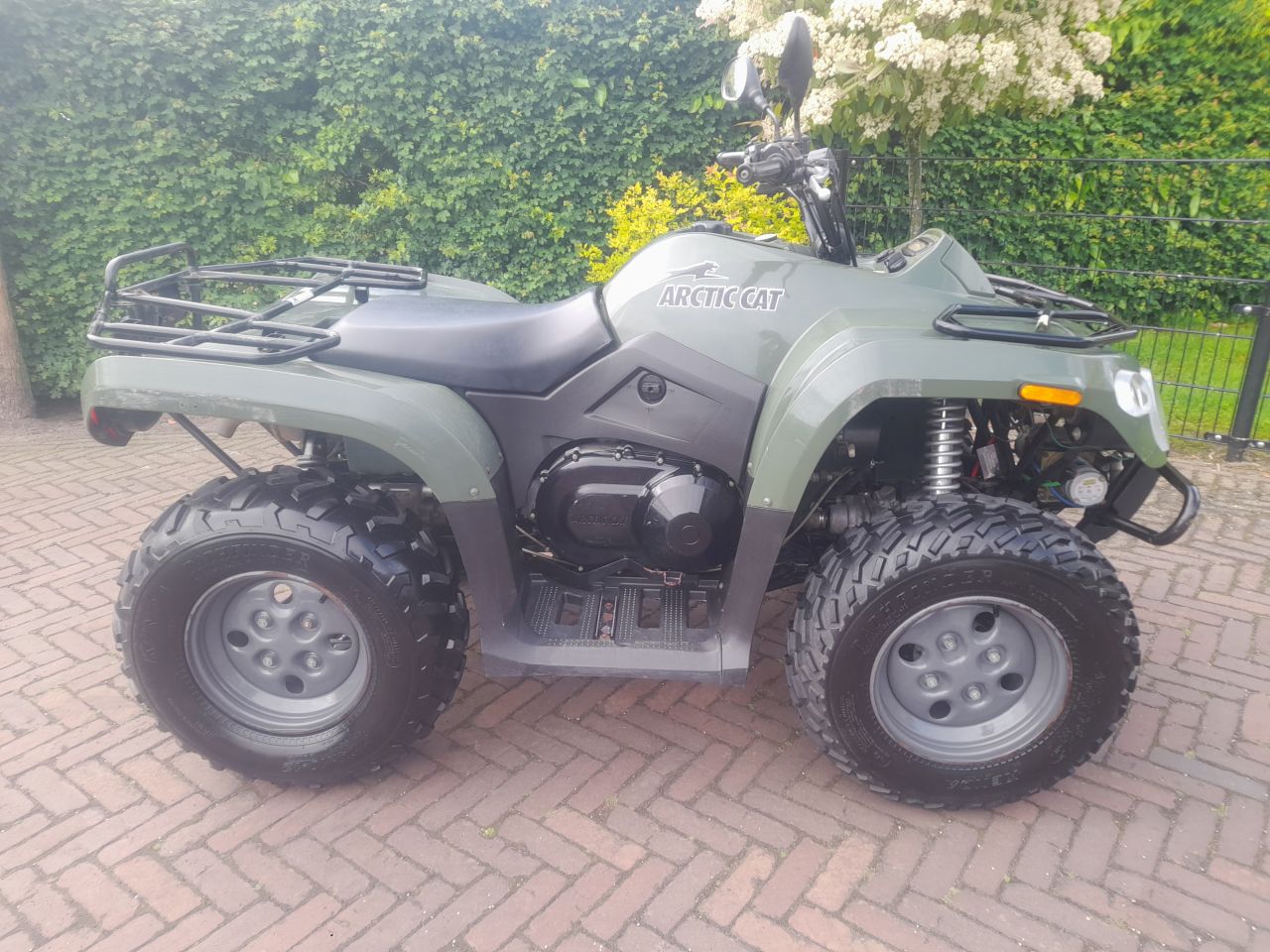 Arctic cat 400cc 4x4 met autokenteken Quad ATV