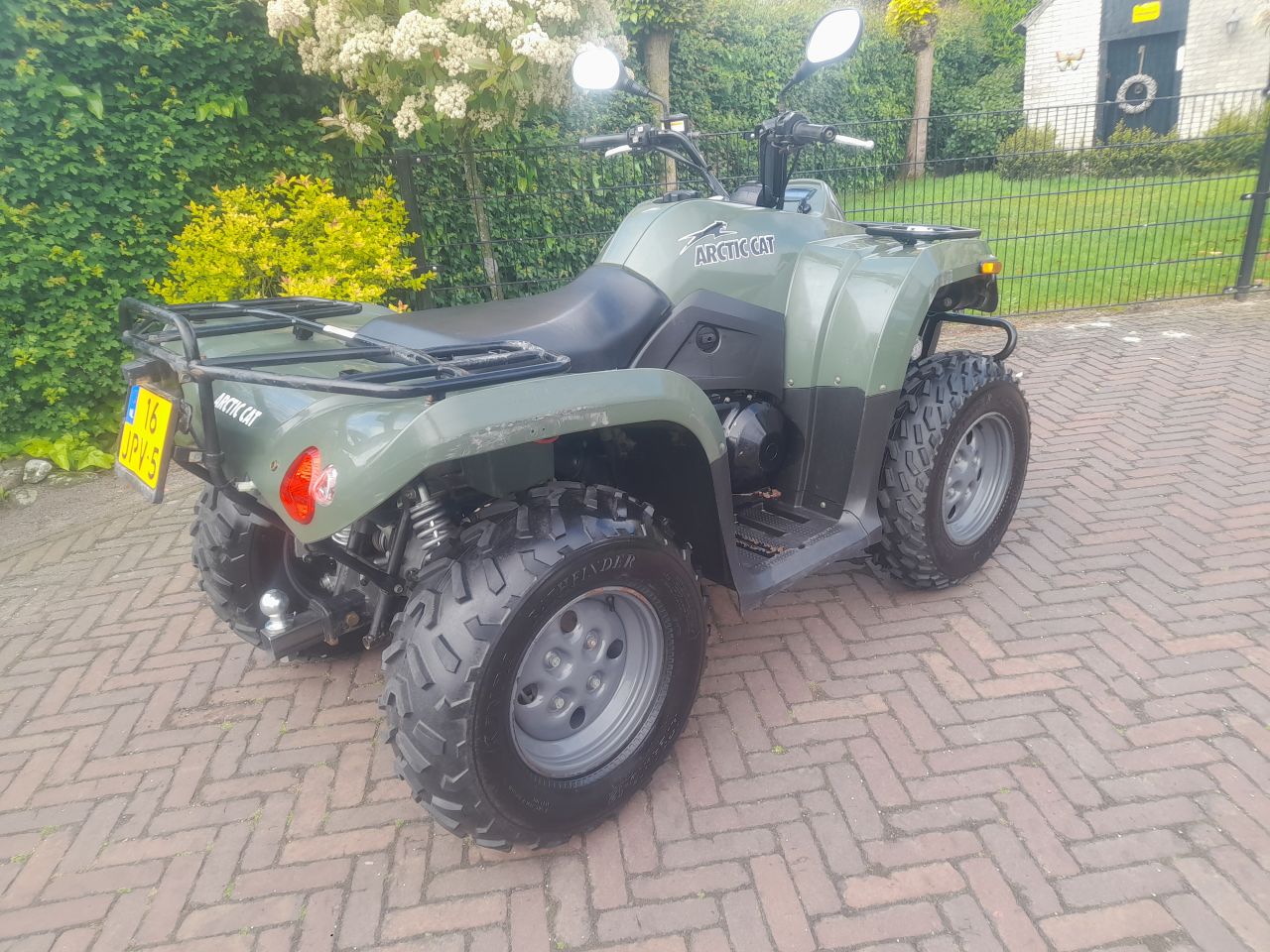 Arctic cat 400cc 4x4 met autokenteken Quad ATV
