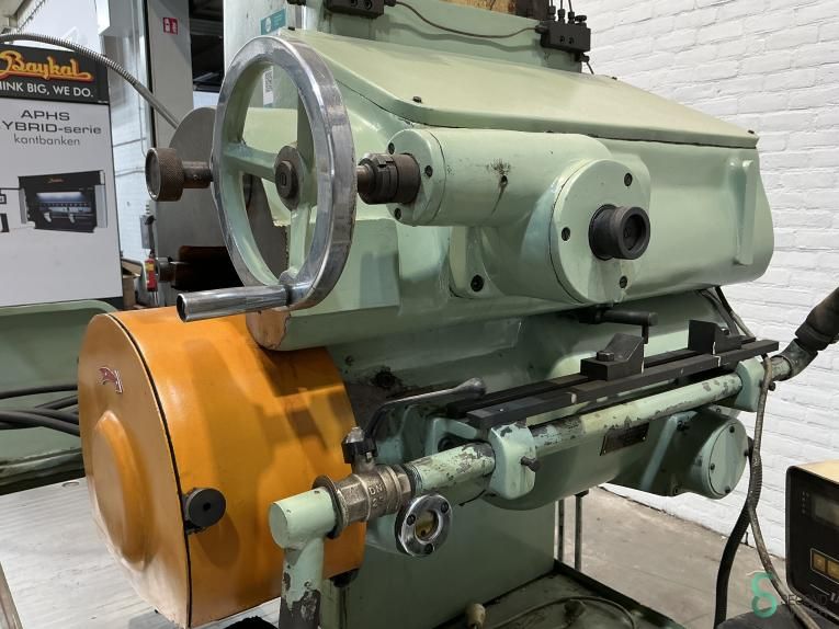 Surface grinders Xian Third X7130K, 1600x300mm 1991