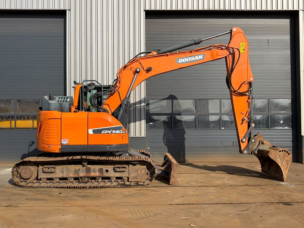 Doosan DX140LCR-5