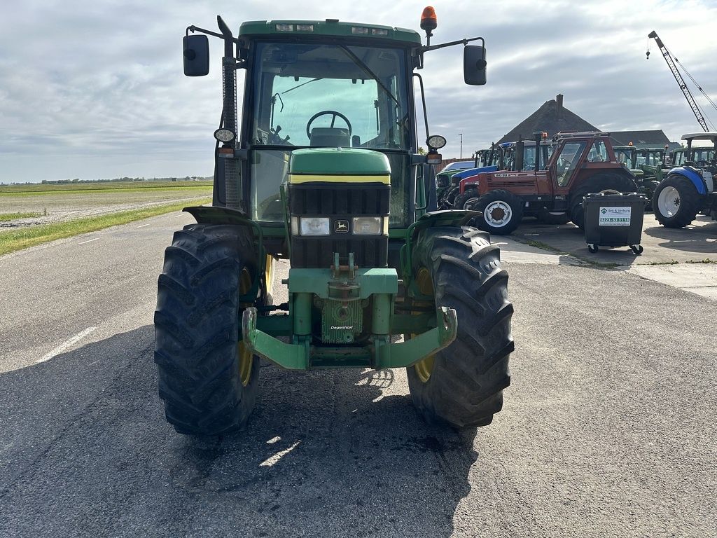 John Deere 6410