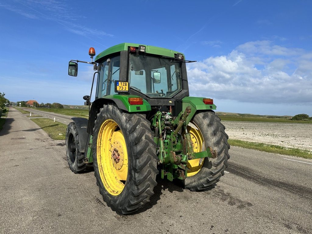 John Deere 6410