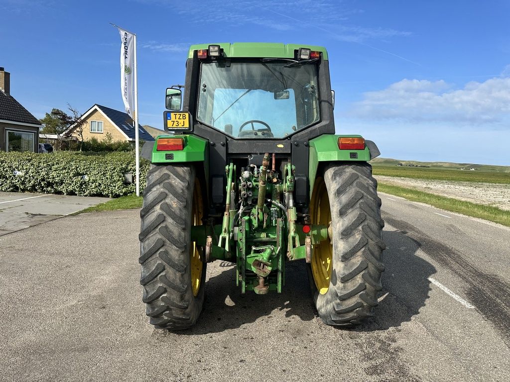 John Deere 6410