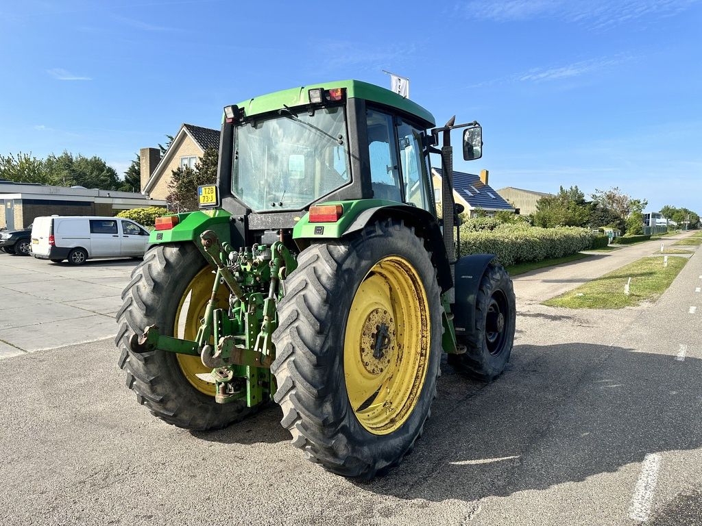 John Deere 6410