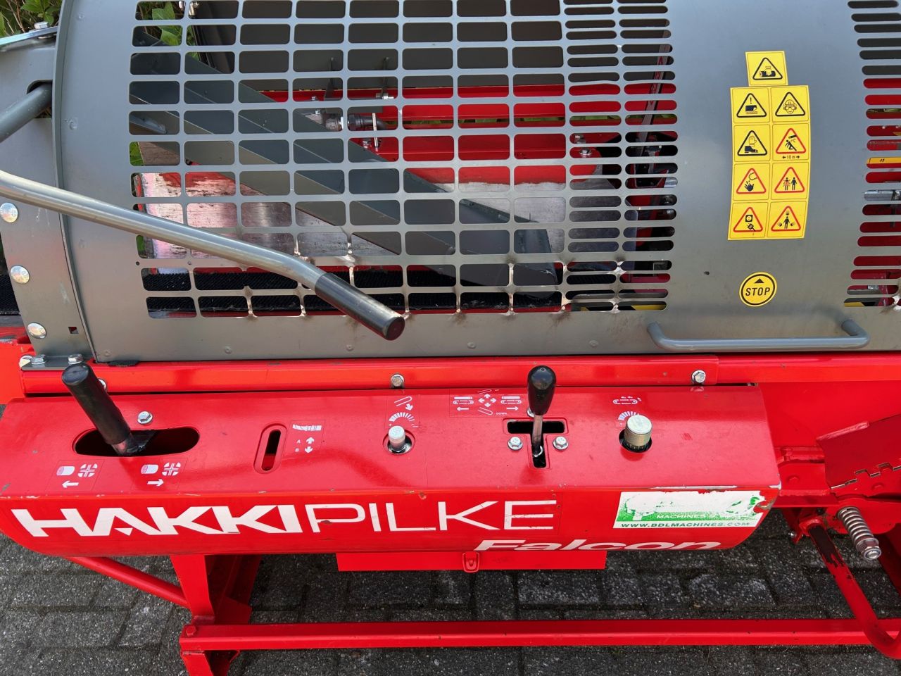 Gebruikte: nette Hakki Pilke Falcon EM 380V zaagkloofmachine