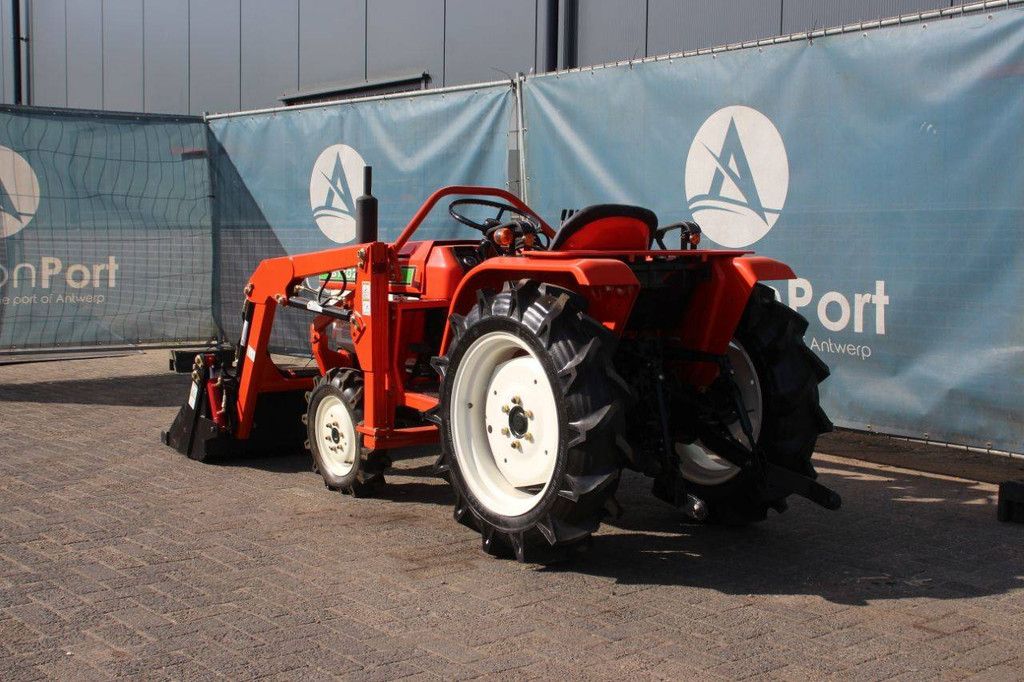 Kubota B1702 Diesel Mini Tractor 17hp with Front Loader New