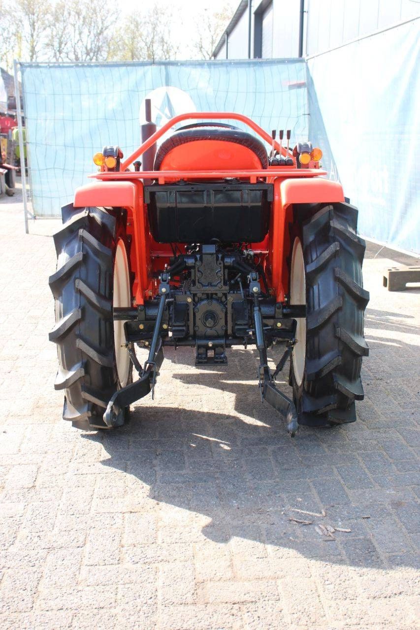 Kubota B1702 Diesel Mini Tractor 17hp with Front Loader New