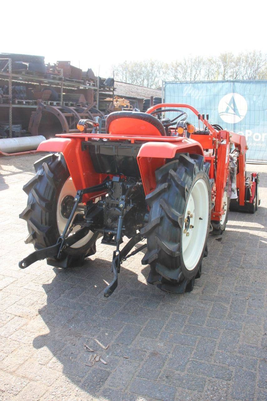 Kubota B1702 Diesel Mini Tractor 17hp with Front Loader New