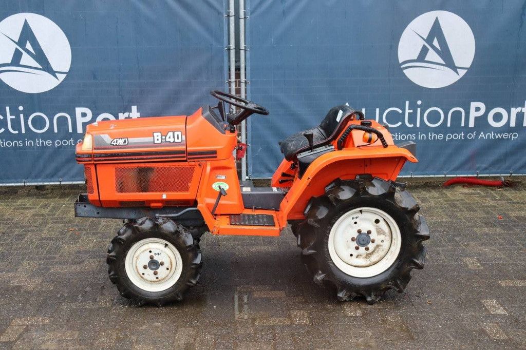Mini-Traktor Kubota B-40 Diesel 14 PS