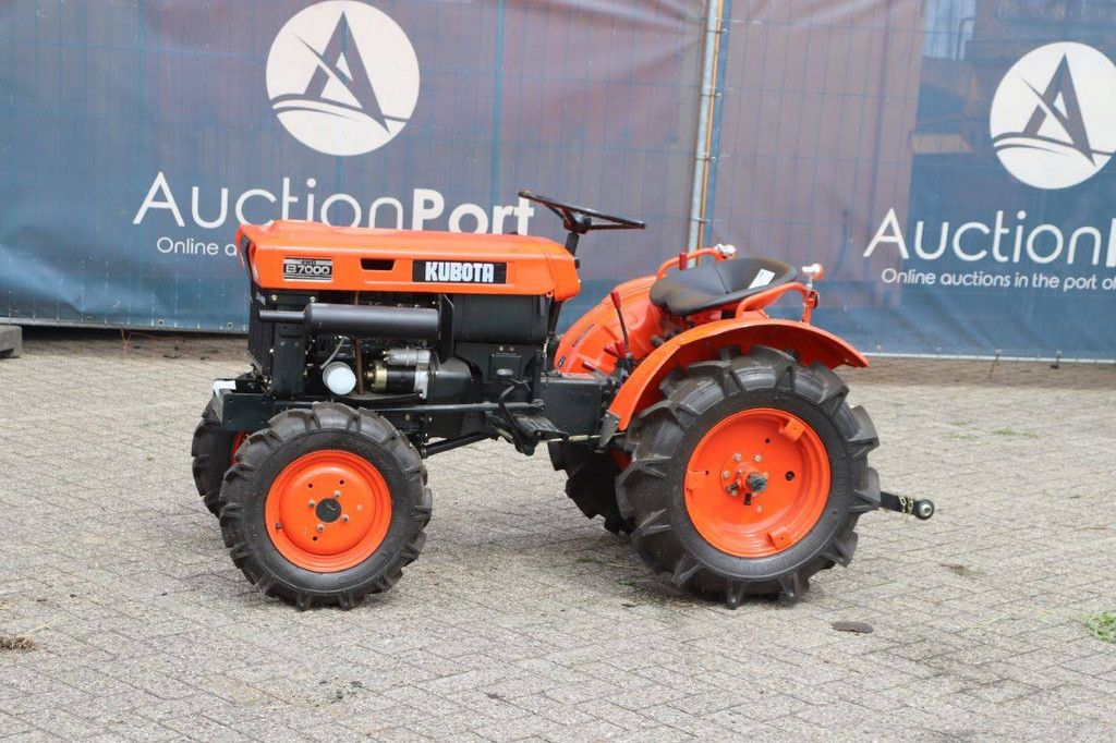Kleintraktor Kubota B7000 Diesel