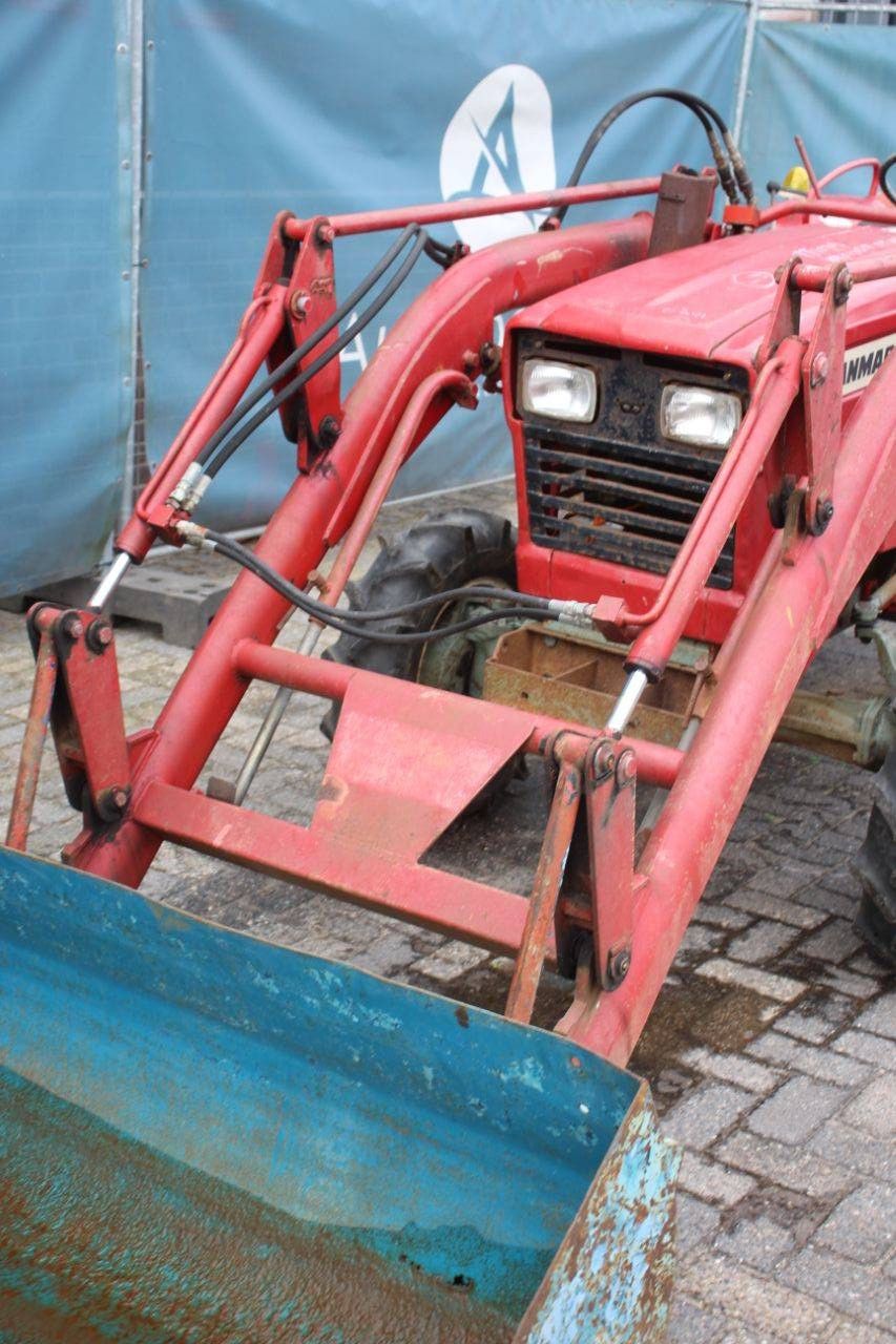 Yanmar YM3110D Mini-Traktor Diesel 37 PS mit Frontlader