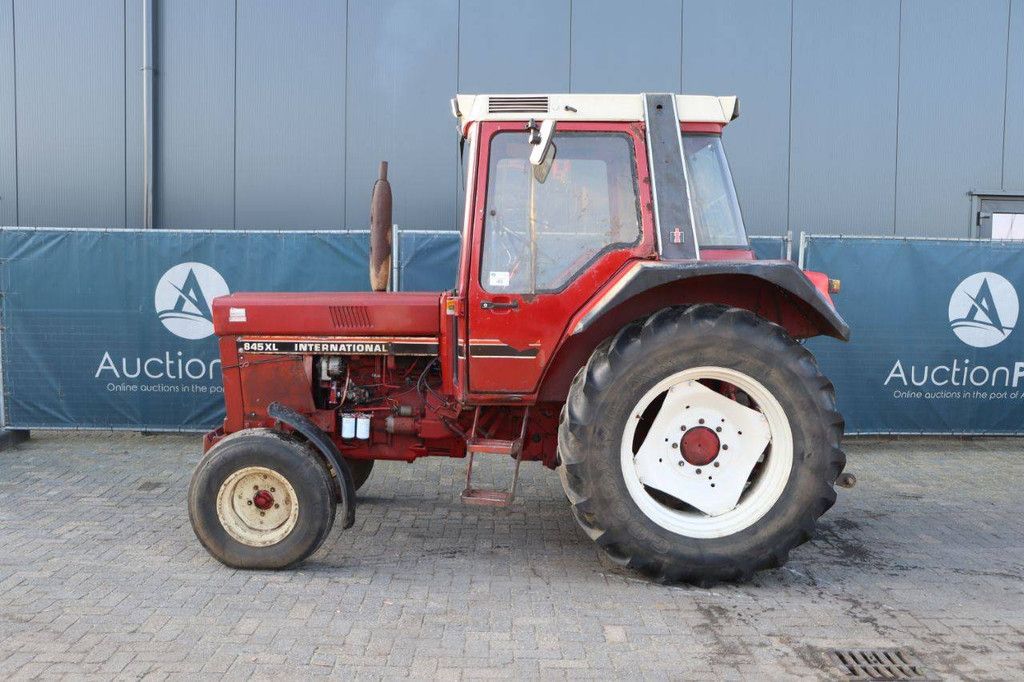 Tractor International 845 XL Diesel 60kW 1982 (Marge)