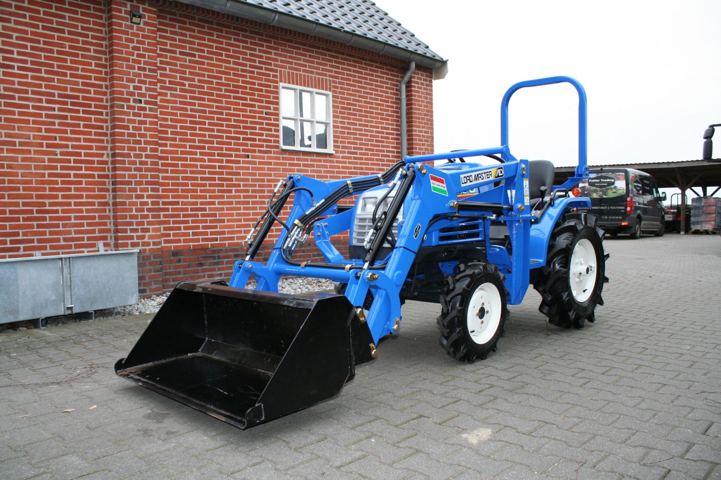 Iseki Sial 5 with front loader