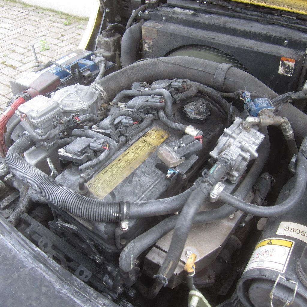 Hyster 3.0 FT, LPG-gas, triplex, side shift, freelift.