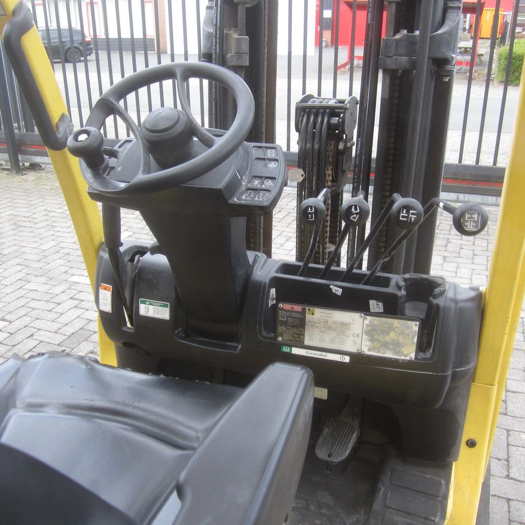 Hyster 3.0 FT, LPG-gas, triplex, side shift, freelift.