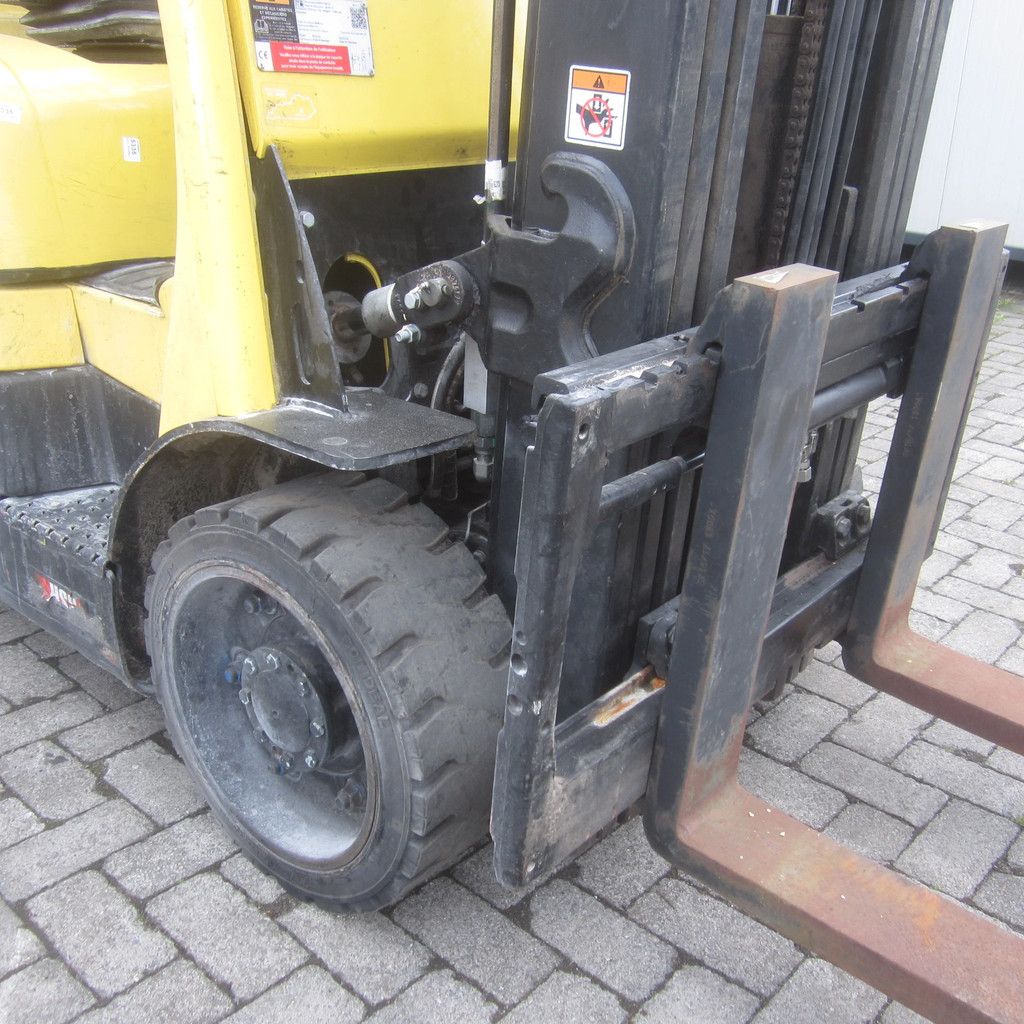Hyster 3.0 FT, LPG-gas, triplex, side shift, freelift.