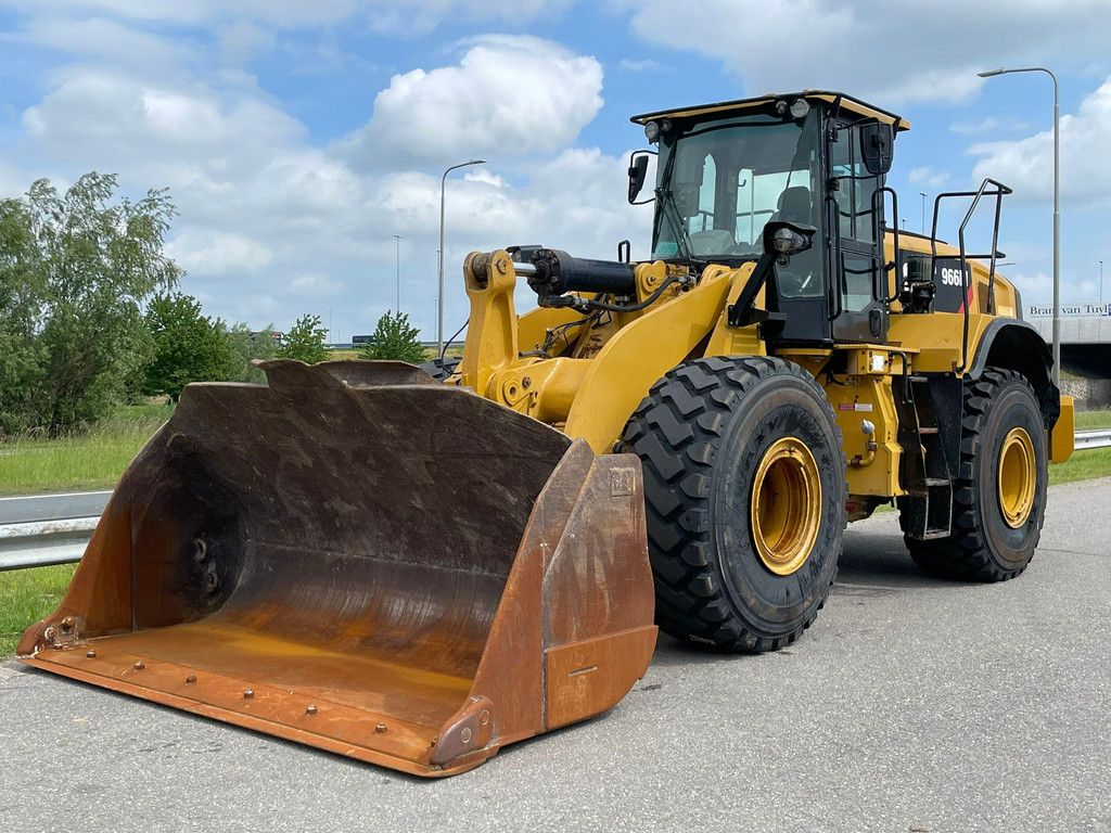 Caterpillar 966M NEW TIRES