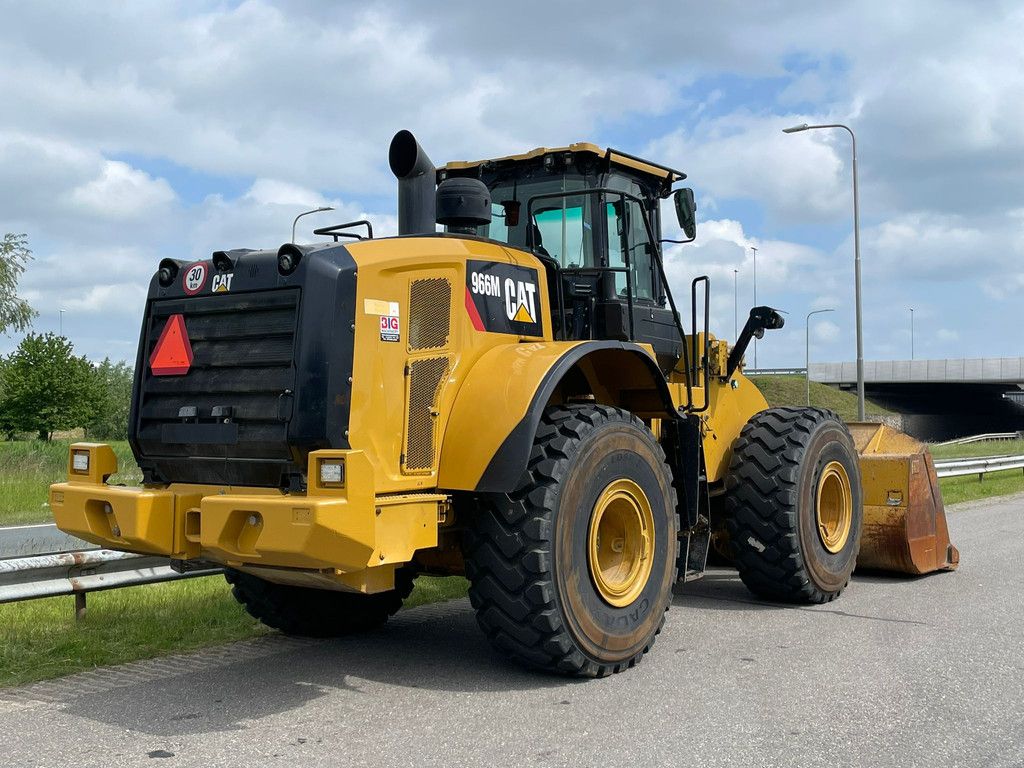 Caterpillar 966M NEW TIRES