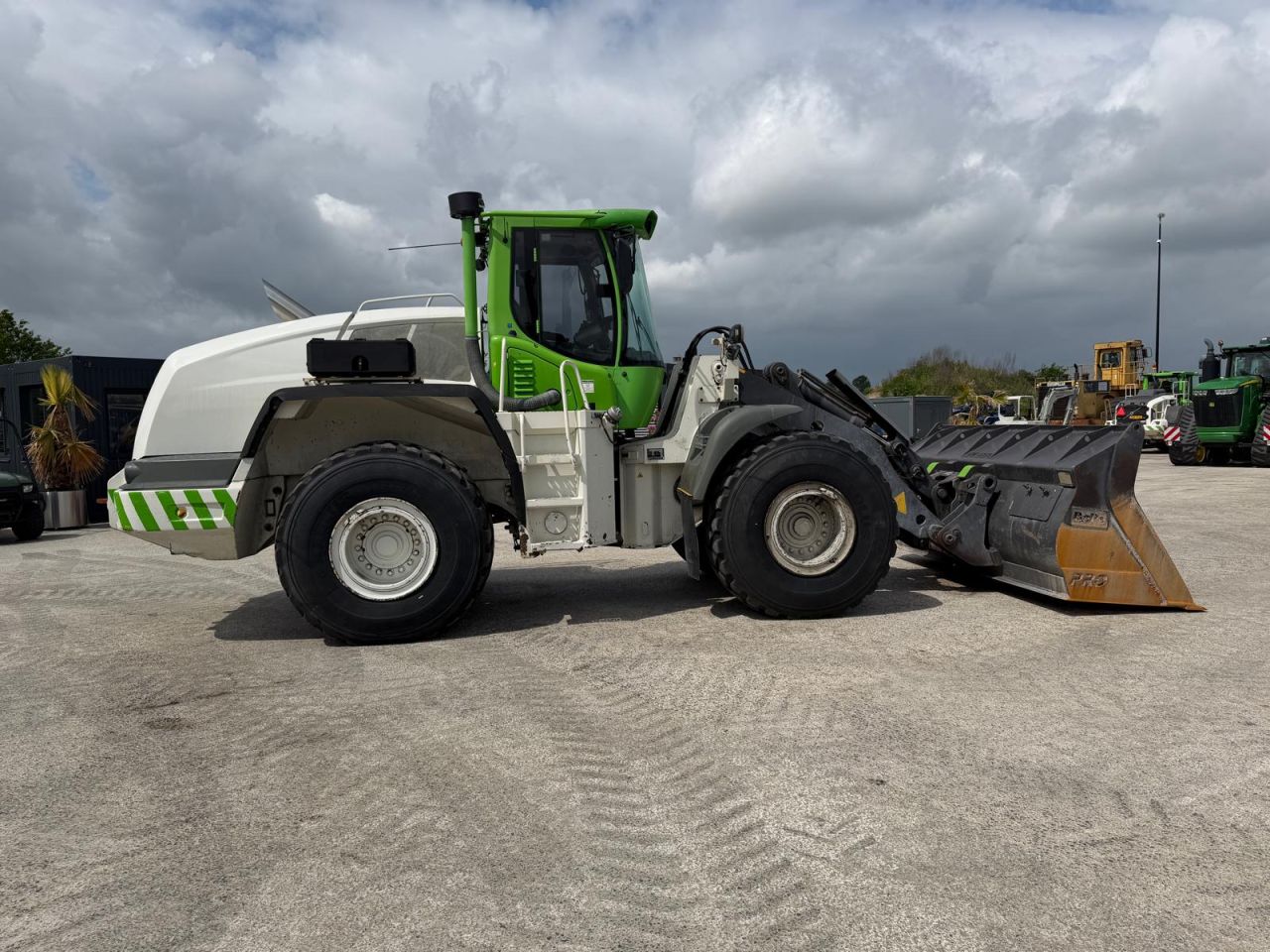 Liebherr L556 2 plus 2