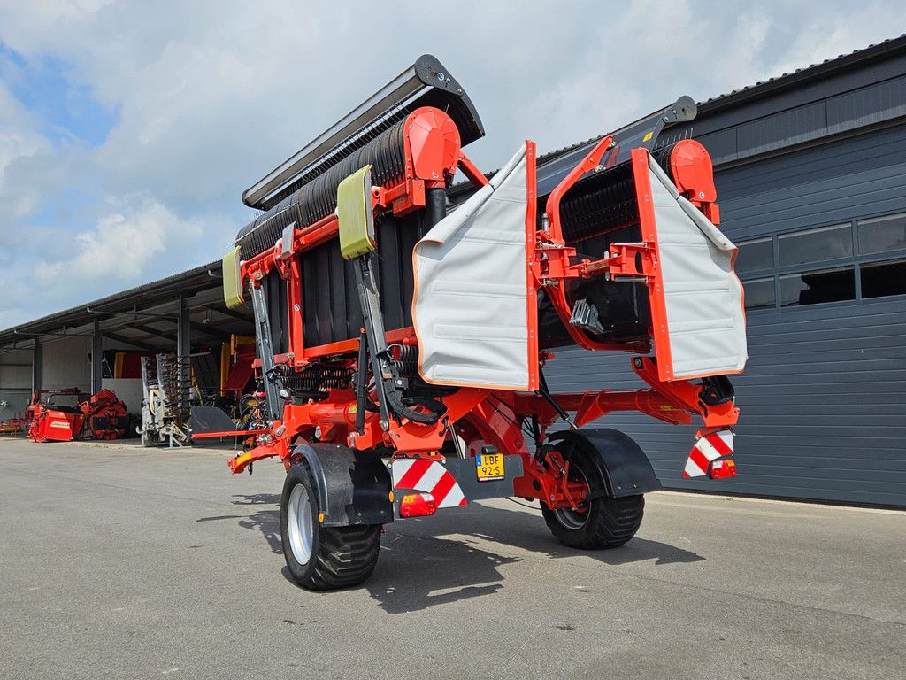 Kuhn MERGE MAXX 950 Bandenhark