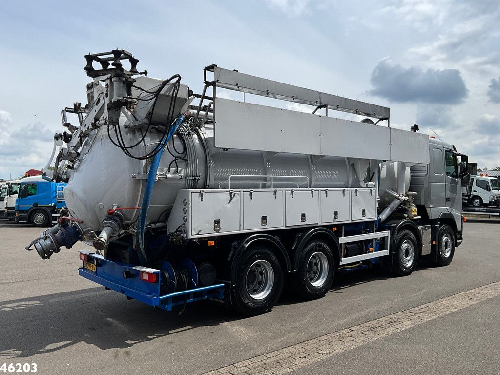 Volvo FH 390 8x4 kolkenzuiger