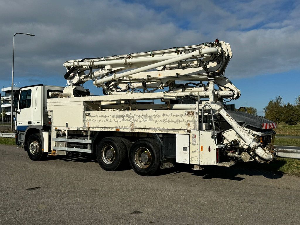MercedesBenz Actros 2632 6x4 with Putzmeister BSF 24-4 11 24m concrete pump