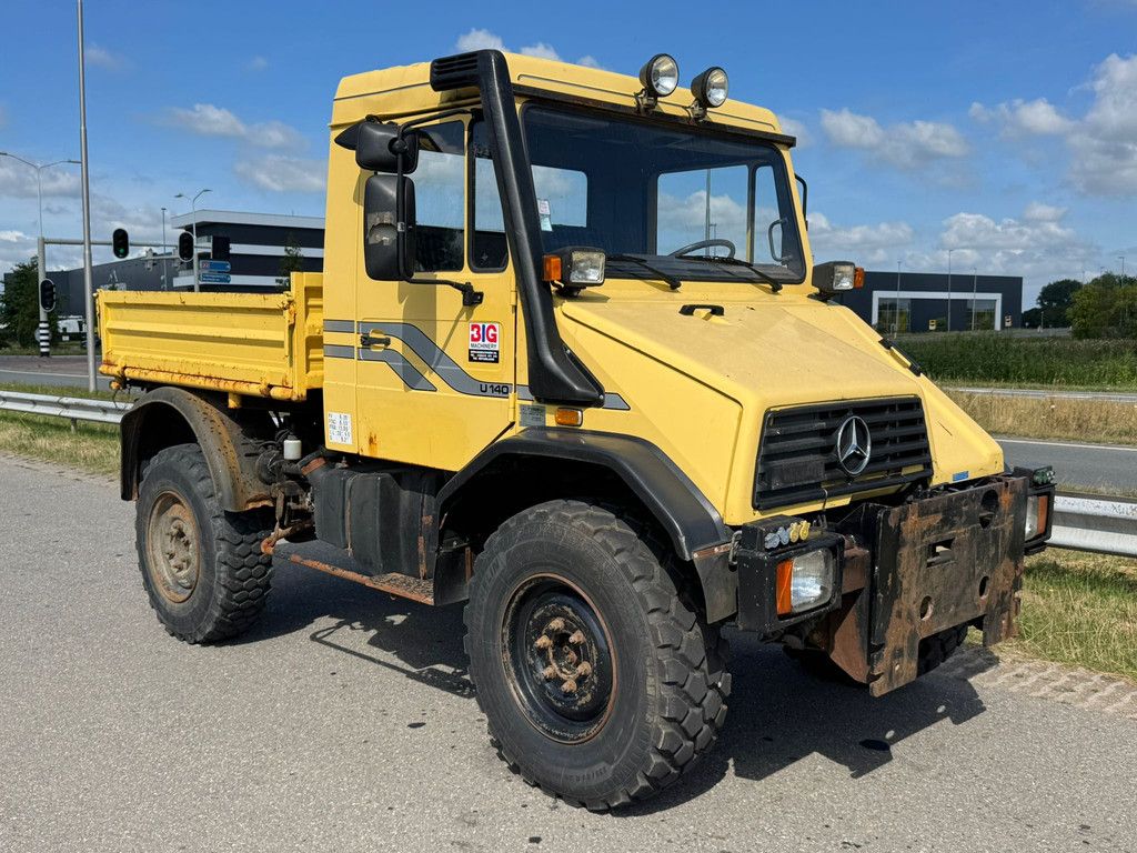 MercedesBenz Unimog U140