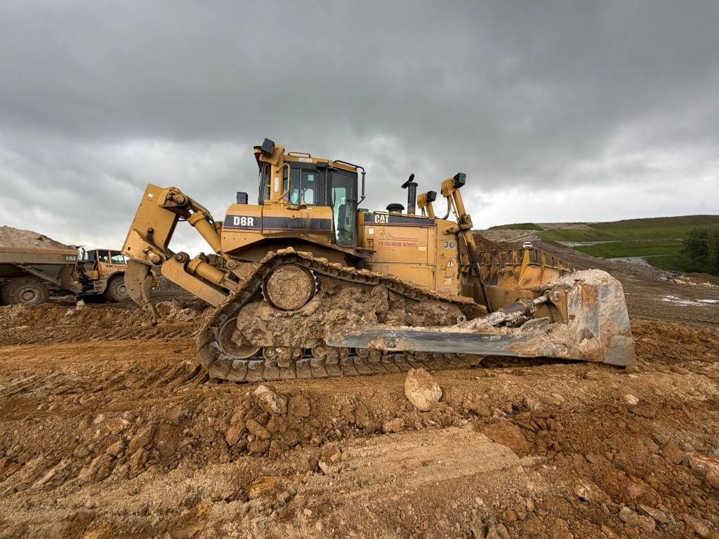 CAT D 8 R II
