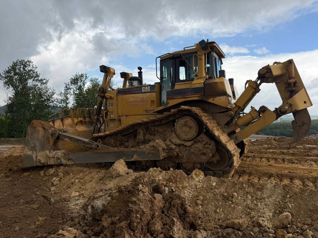 CAT D 8 R II