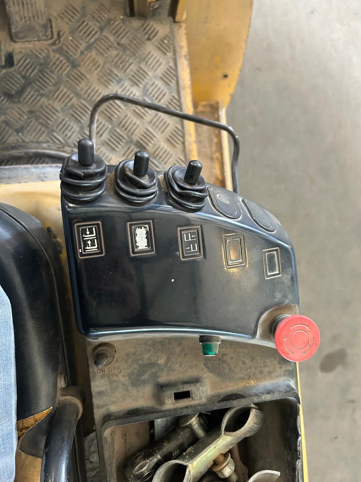 Heftruck Caterpillar DP25K