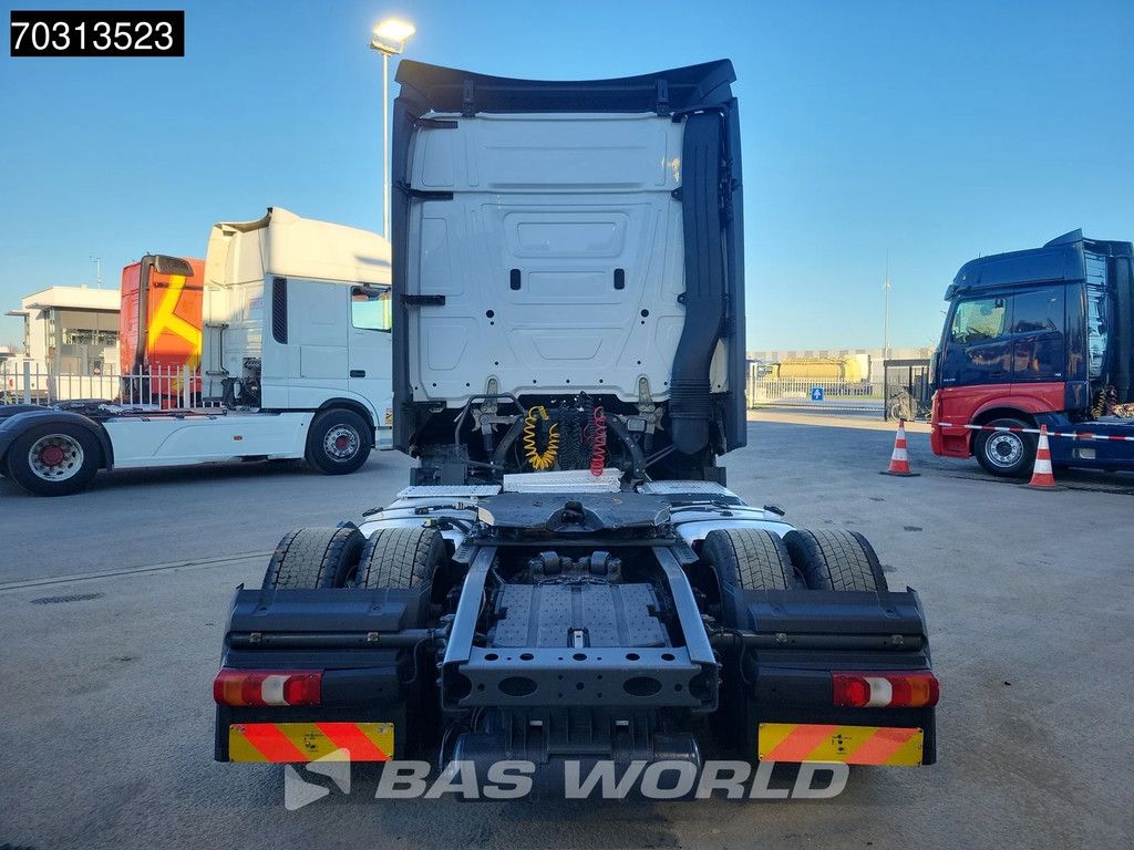 Mercedes Actros 1845 4X2 Bigspace Lowdeck Mirrorcam 2x Tank
