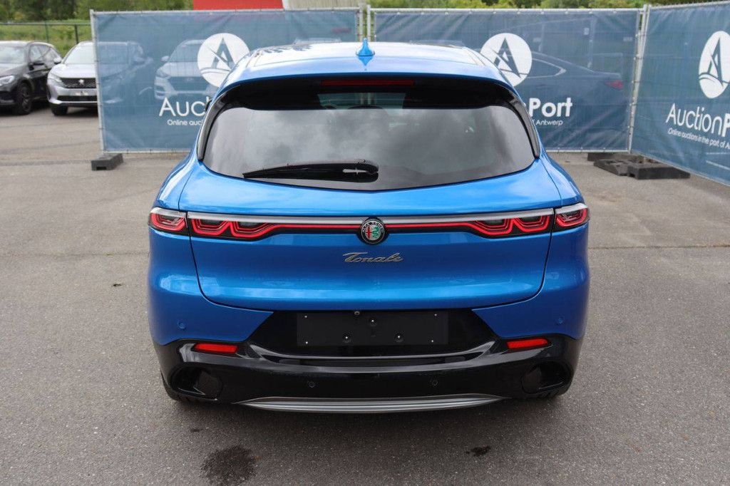 SUV Alfa Romeo Tonale Benzine/Elektrisch Plug-in Hybride 180pk 2023