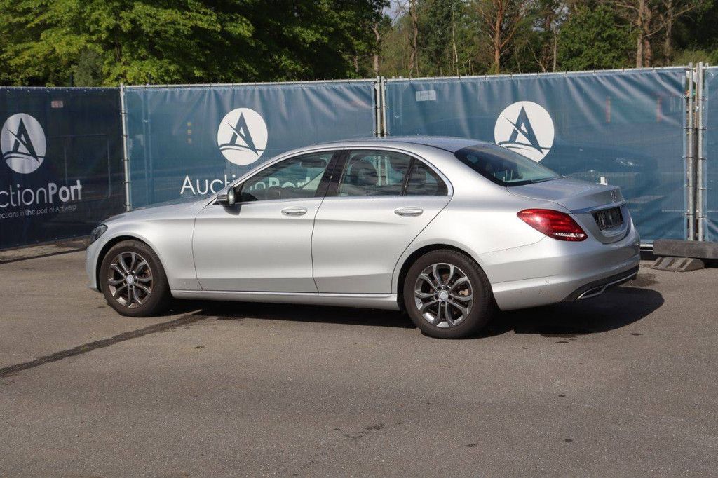 Passenger car Mercedes-Benz C-Class Diesel 120hp 2016 (Margin)