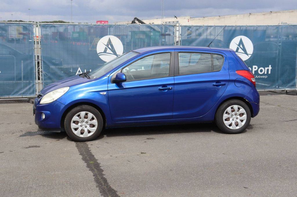 Hyundai i20 Petrol 75hp Passenger Car 2009 (Margin)