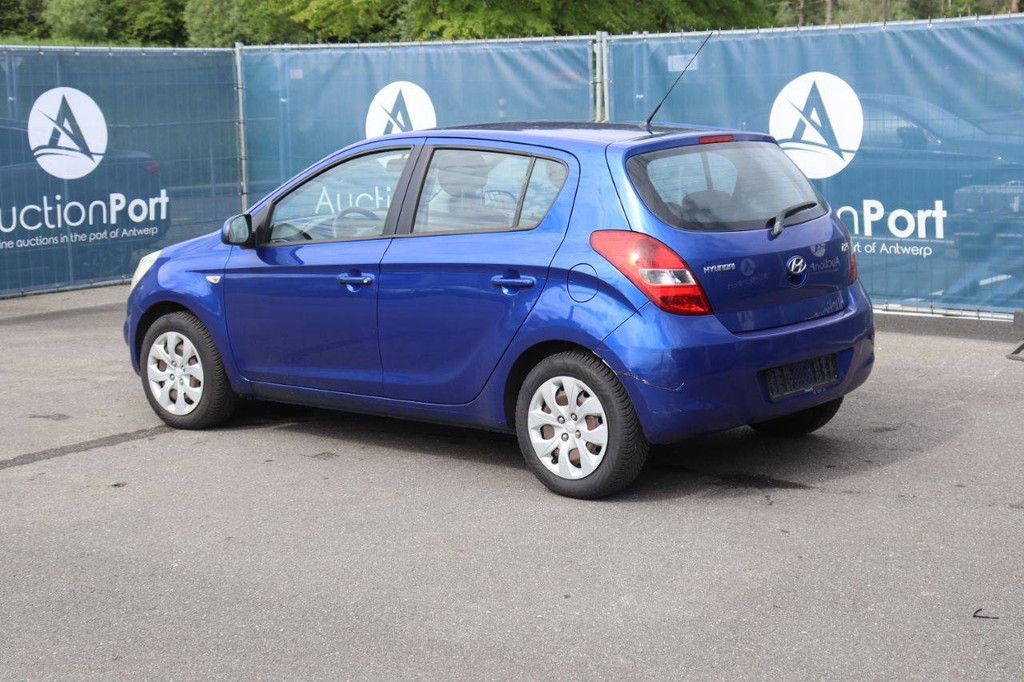 Hyundai i20 Petrol 75hp Passenger Car 2009 (Margin)