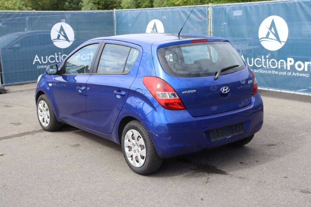Hyundai i20 Petrol 75hp Passenger Car 2009 (Margin)