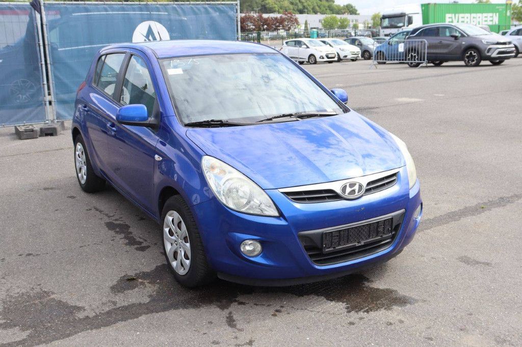 Hyundai i20 Petrol 75hp Passenger Car 2009 (Margin)