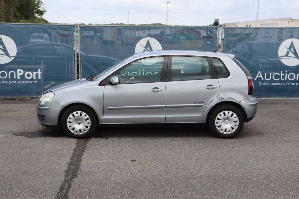 Passenger car Volkswagen Polo Petrol 70hp 2008 (Margin)