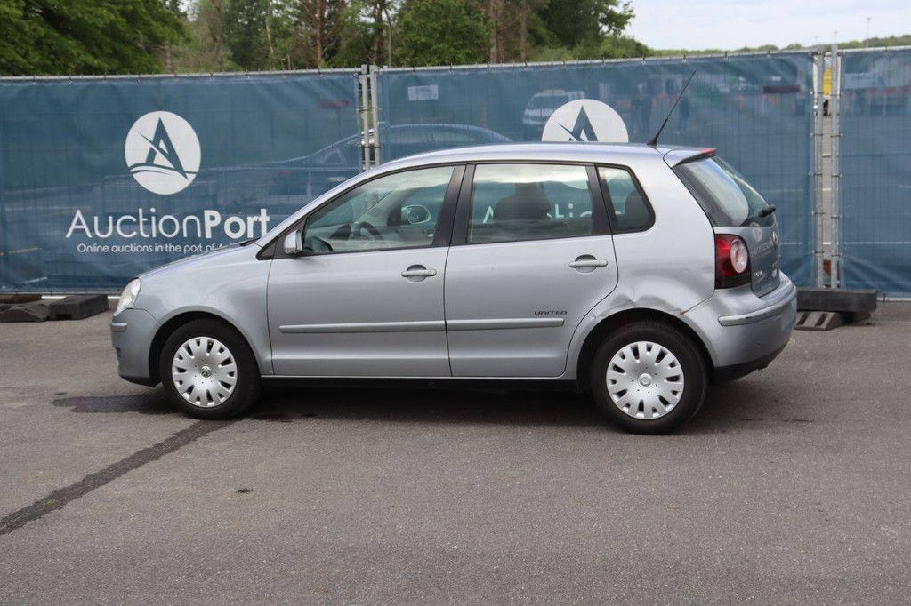 Passenger car Volkswagen Polo Petrol 70hp 2008 (Margin)